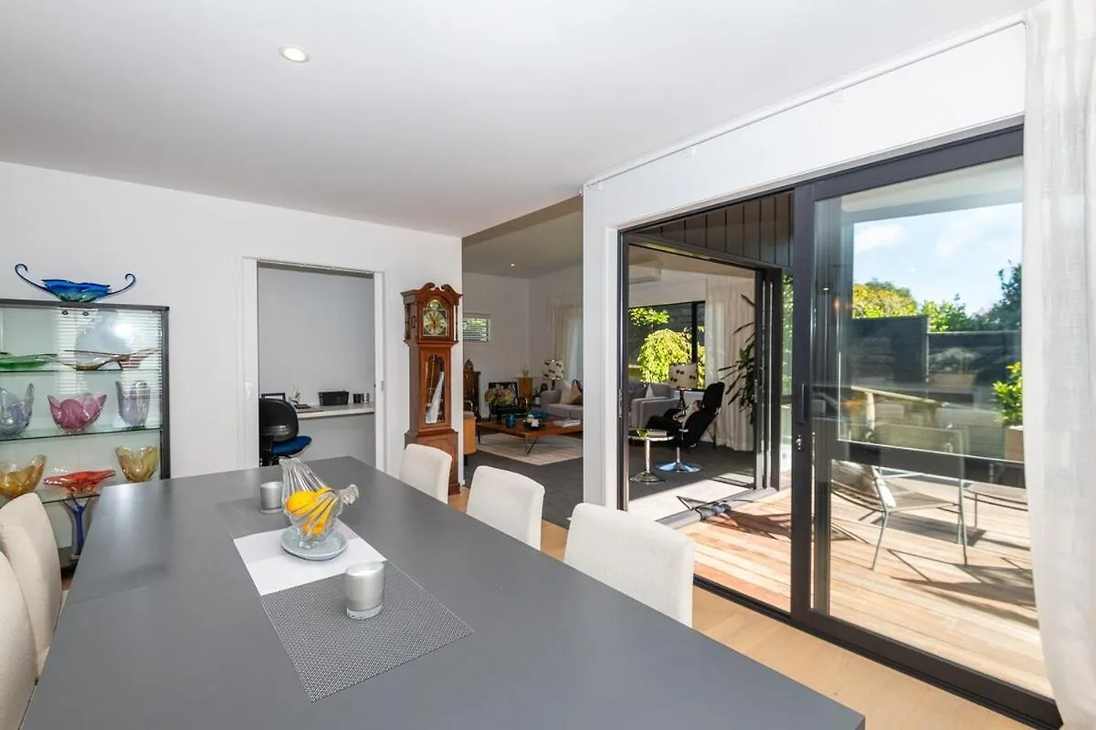 Holiday home Redwoods Art House Villa Rotorua