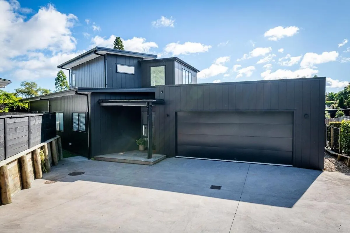 Redwoods Art House Villa Rotorua New Zealand