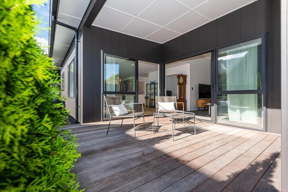 Redwoods Art House Villa Rotorua