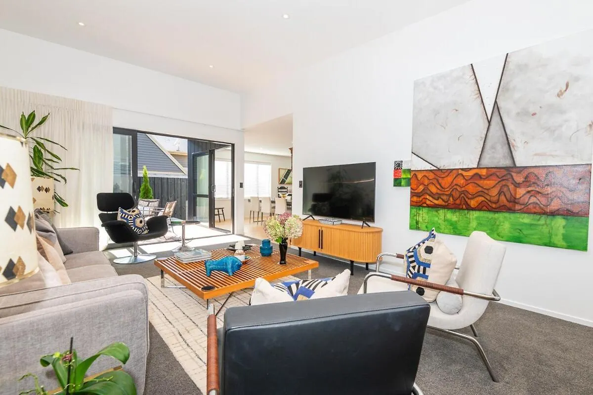 Holiday home Redwoods Art House Villa Rotorua